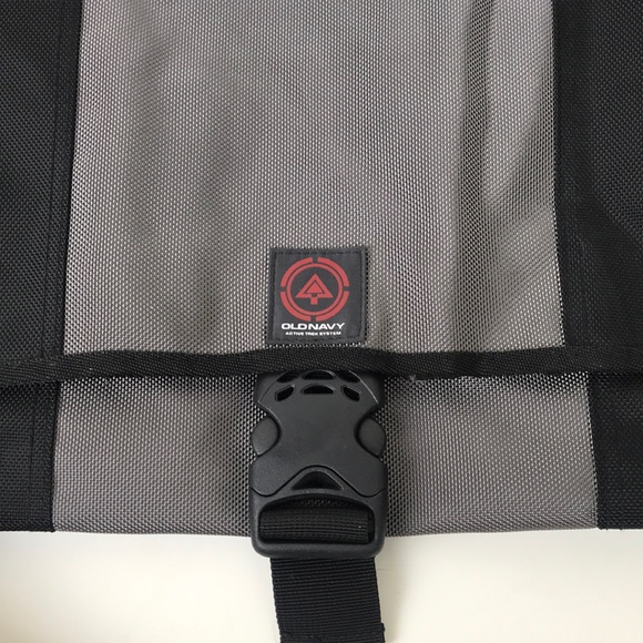 Old Navy Messenger Cross Body Book Bag NEW - Picture 3 of 3